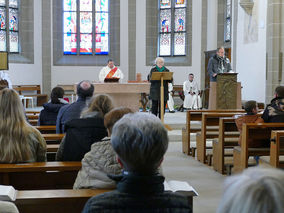 Karfreitgasliturgie und Karfreitagsprozession in Naumburg (Foto: Karl-Franz Thiede)